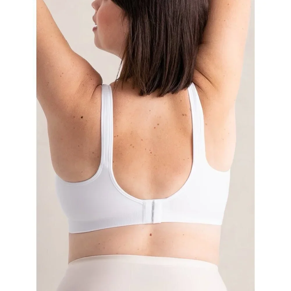 Truekind Womens Daily Comfort Wireless Shaper Bra Sz Medium White 10022